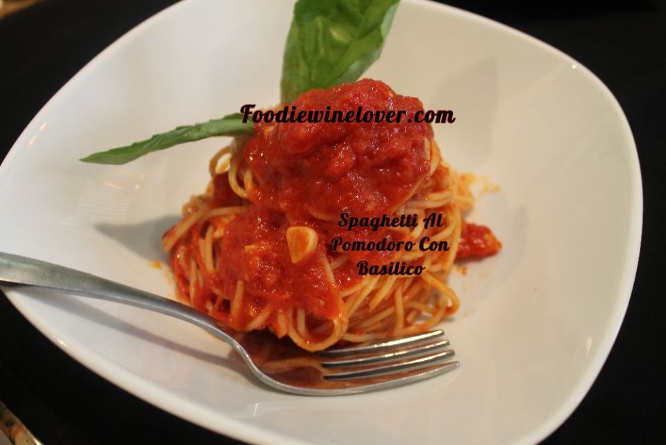 Spaghetti al Pomodoro con Basilico