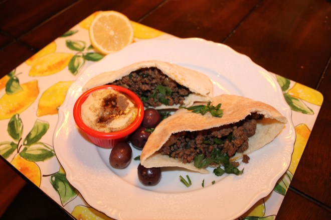 Arayes with side of hummus 